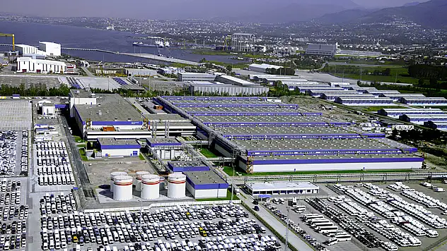 O fabrikanın patronu çıldırdı, İşçilere tam altın verecek