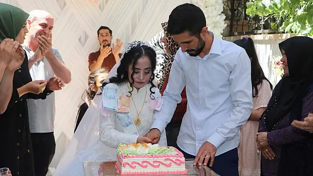 Zihinsel engelli Elif'in düğün hayali gerçek oldu