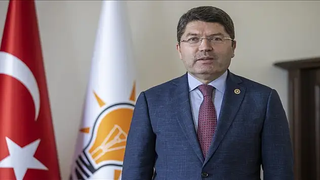 Bakan Tunç: Danimarka'da Kur'an-ı Kerim'e yönelik saldırıyı lanetliyorum