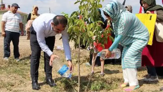 AK Parti Karatay'dan 'Dünya Rabia Günü' kutlaması