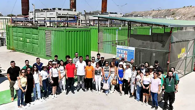 Öğrenciler katı atık depolama tesisinde incelemelerde bulundu