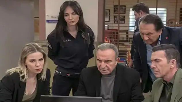 Kurtlar Vadisi'nin yıldızı Arka Sokaklar'a katılıyor!