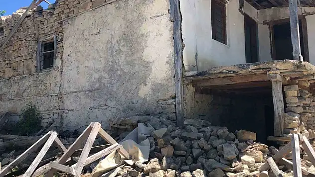 Adana'daki 5.5'lik deprem bu köye büyük hasar verdi