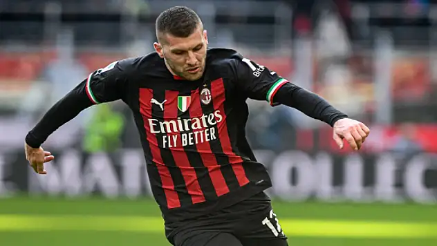 Beşiktaş Ante Rebic'i istiyor