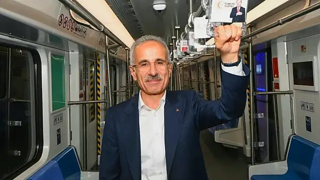 Marmaray ile 10 yılda taşınan yolcu sayısı bir milyara ulaştı