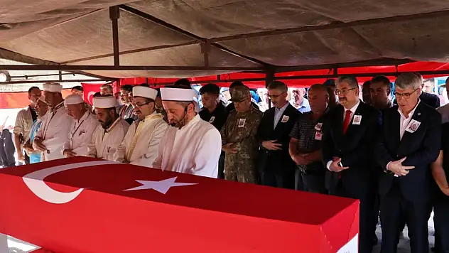 Şehit Piyade Sözleşmeli Er Mehmet Can son yolculuğuna uğurlandı