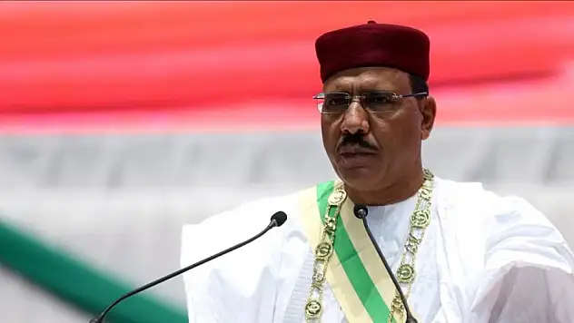 Nijer'de darbe girişimi: Cumhurbaşkanı Bazoum alıkonuldu