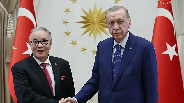 3 ülkenin büyükelçilerden Erdoğan'a güven mektubu