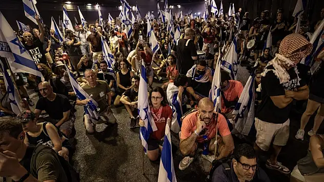 İsrail'de tartışmalı yargı düzenlemesine tepki dinmiyor