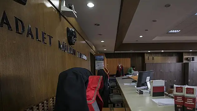 Hakim ve savcı atamaları Resmi Gazete'de