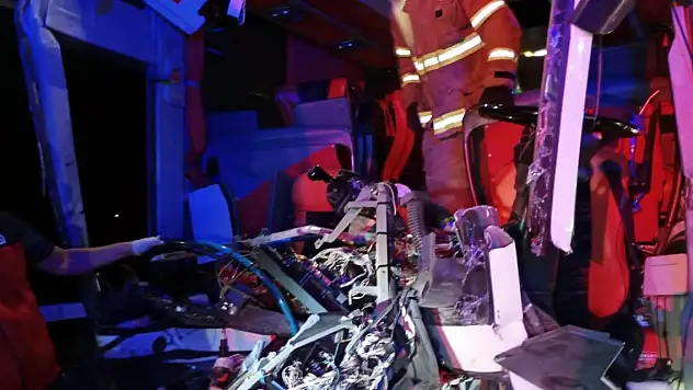 Yolcu otobüsü facia saçtı! 44 yaralı