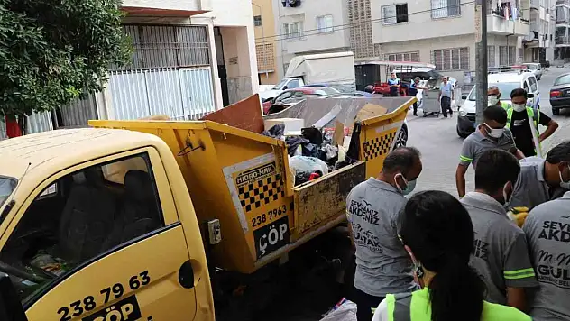 Evden 10 ton çöp çıktı!