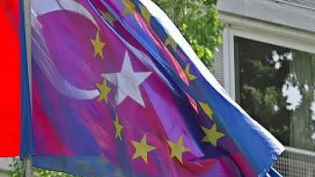 AB'ye 'vizesiz seyahat' çağrısı