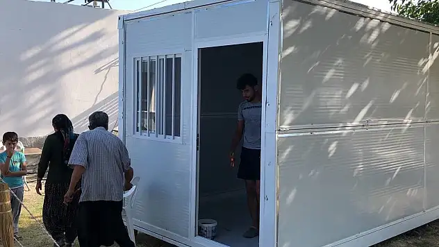5.5'lik deprem sonrası konteynerler kuruldu
