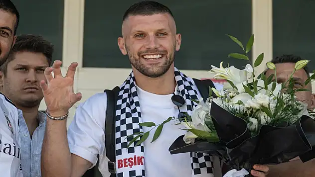 Beşiktaş, Rebic'i KAP'a bildirdi