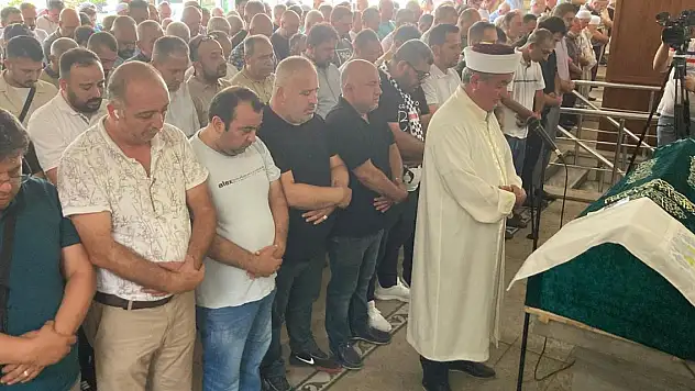 Öldürülen taksici son yolculuğuna uğurlandı