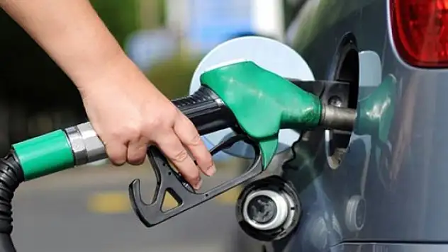 Benzine zam geliyor: Salı gününden itibaren geçerli olacak