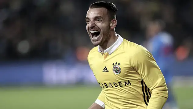 Eski Fenerbahçeli isim futbolu bıraktı