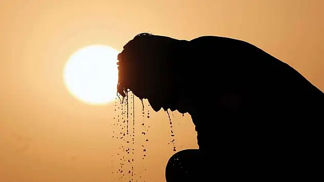 16 kişi hastaneye başvurdu! Hava sıcaklığı 50 dereceyi aştı