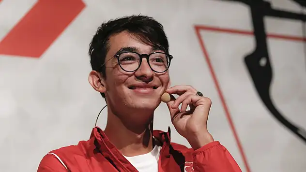 Mete Gazoz, Dünya Okçuluk Şampiyonası'nda çeyrek finale yükseldi