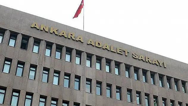 İsveç'te Kur'an-ı Kerim yakan Marjan hakkında yakalama kararı çıkarıldı