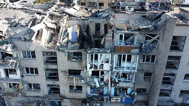 Rusya, Donetsk bölgesinde yerleşim yerlerini vurdu: 7 ölü, 67 yaralı