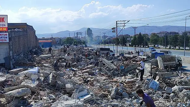 Konya'daki gazinoların yıkıntısında ilginç görüntü