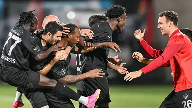 Hatayspor galibiyetle döndü