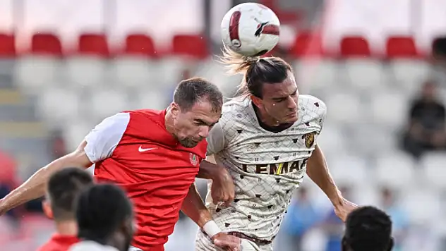 Ümraniyespor ile Göztepe berabere