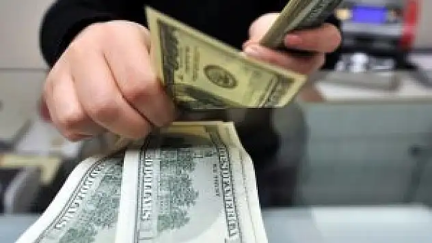 Dolar rekor kırmaya devam ediyor