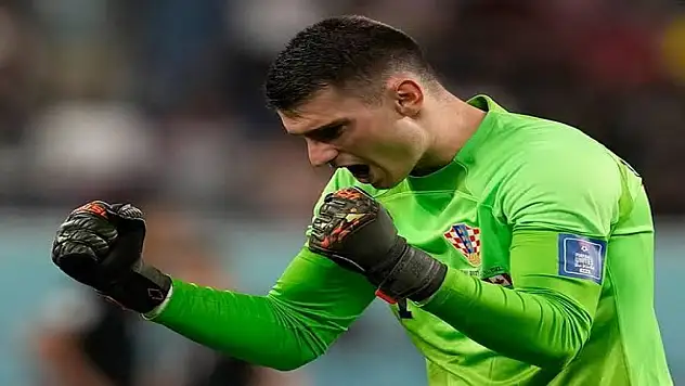 Fenerbahçe, Livakovic'i resmen duyurdu