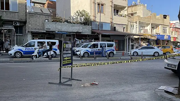 Bıçaklı kavgada yaralanan kişi öldü