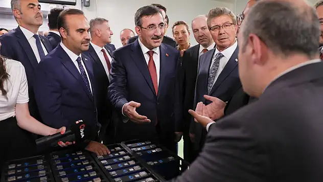 Cumhurbaşkanı Yardımcısı Yılmaz: Yerli ve milli üretimi artırmamız gerekiyor