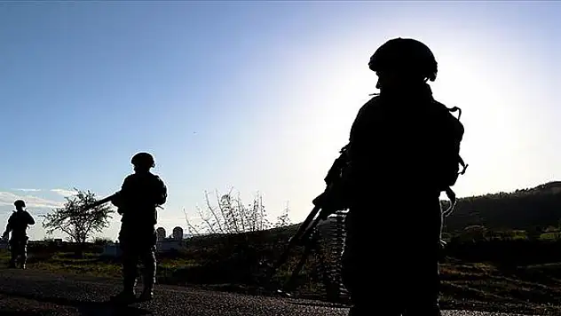 Irak'ın kuzeyinden kaçan 2 PKK'lı terörist teslim oldu