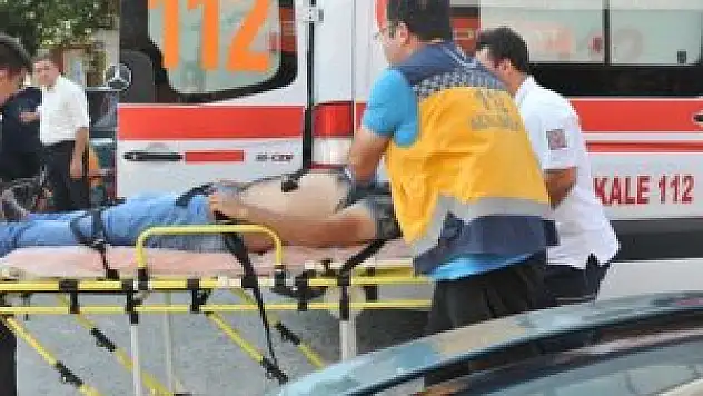 Karısını başka bir adamla görünce...