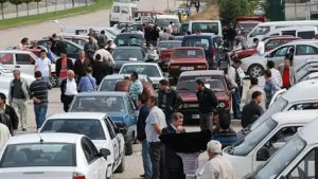Siyasi belirsizlik otomobil fiyatlarını artırdı