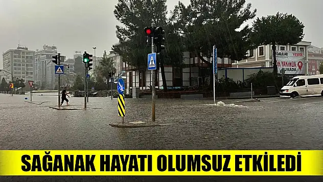 Samsun'da sağanak nedeniyle ev ve iş yerlerini su bastı