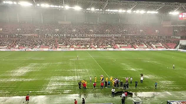 Samsunspor-İstanbulspor maçın yağış engeli!
