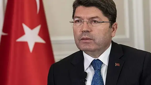 Bakan Tunç'tan Diyarbakır annelerine destek: Cesaretleri terörü bitirecek