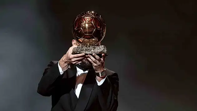 Ballon d'Or ödülü 8. kez ona gitti!
