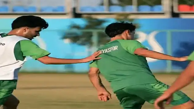 1922 Konyaspor tempoyu arttırıyor