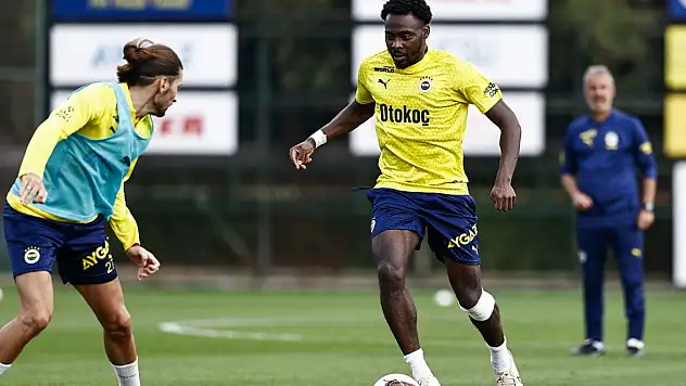 Fenerbahçe'de Emre Mor saha çalışmalara başladı