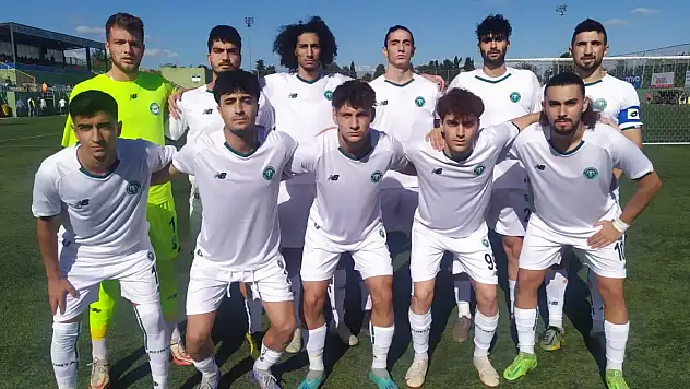 1922 Konyaspor son dakikalarda yıkıldı!