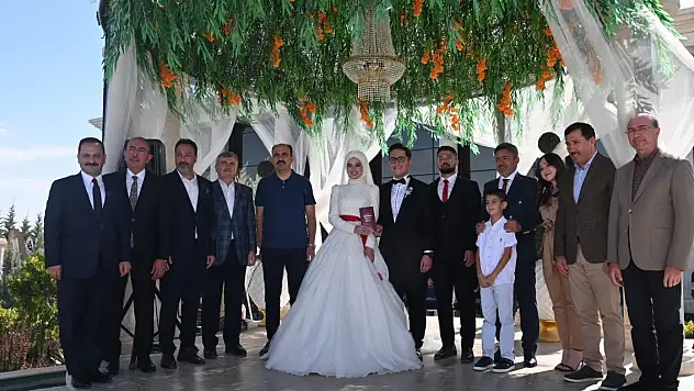 Ayşe Zülal ve Emir mutluluğa 'evet' dedi