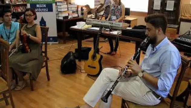 Virtüoz Serkan Çağrı, Edirne'de klarnetiyle 'Balkan rüzgarı' estirdi