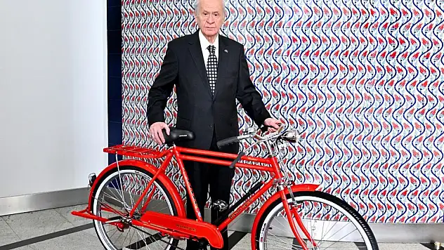 Bahçeli'den 'Cumhurbaşkanlığı Türkiye Bisiklet Turu' paylaşımı