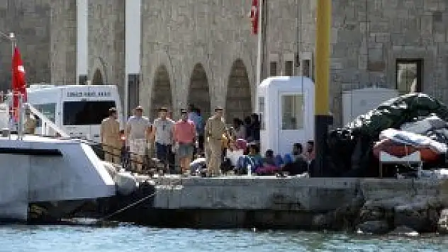 Bodrum'da kaçakları taşıyan teknenin batması