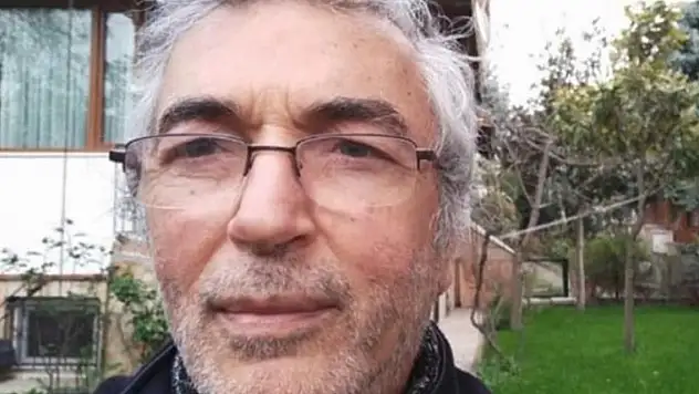 Emekli bankacı denizin ortasında ölü bulundu