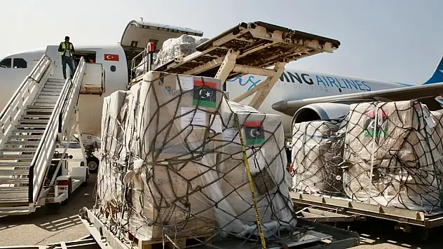 Libya'daki sel felaketine insani yardım amaçlı 24 ülkeden 59 uçak geldi