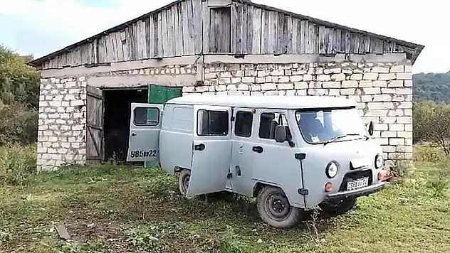 Azerbaycan'ın kontrolüne geçen köyde, Ermenilere ait mühimmat deposu bulundu